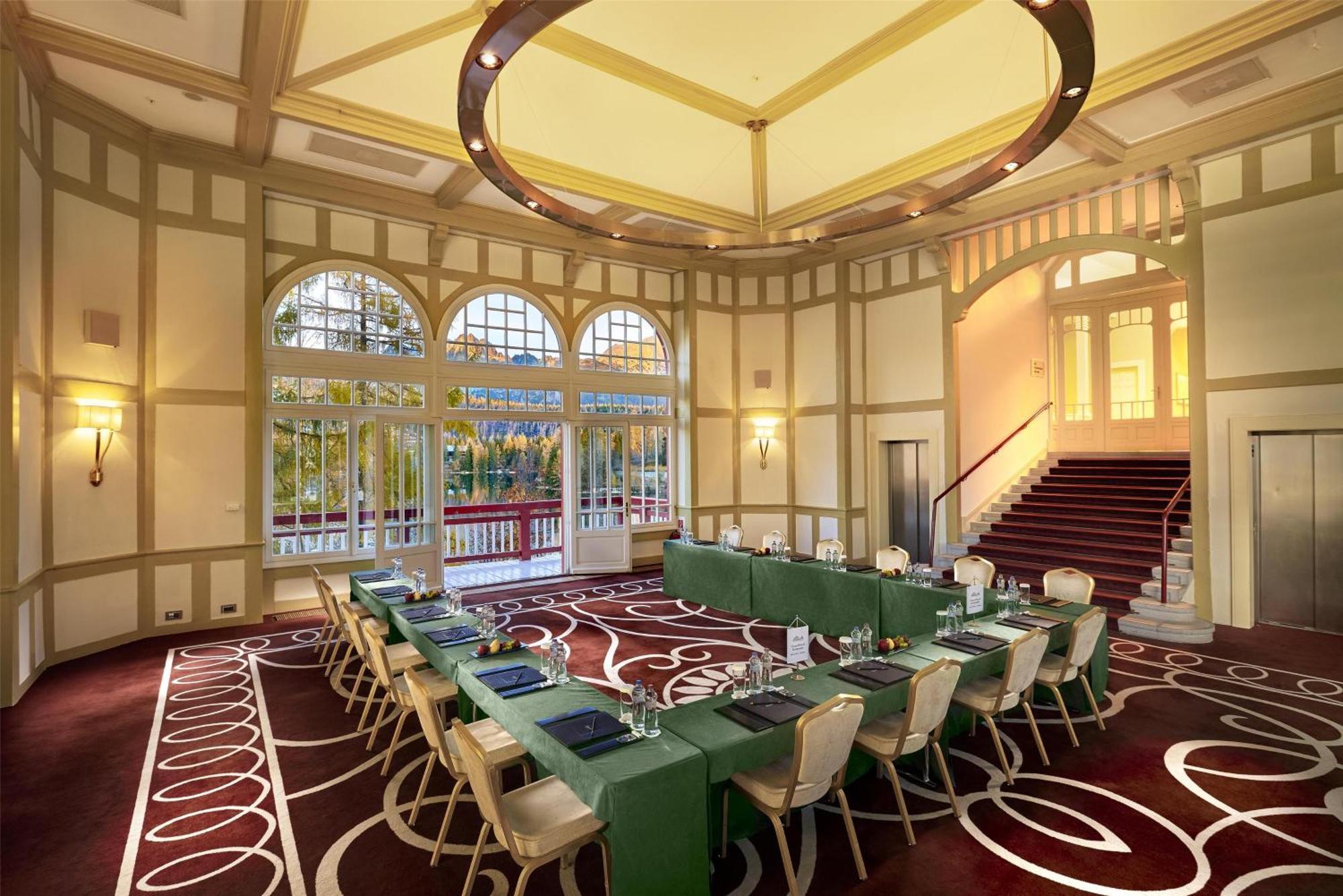 Grand Hotel Kempinski High Tatras Štrbské Pleso Exterior foto